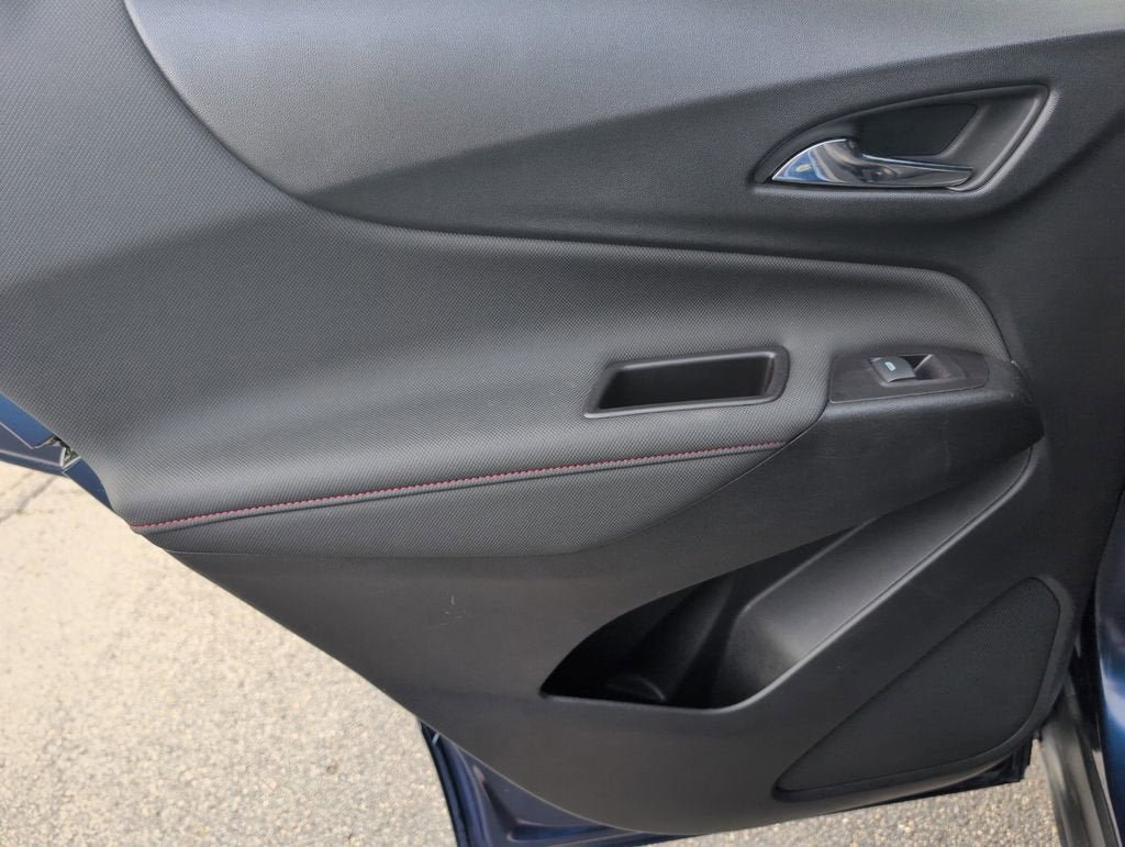 Used 2022 Chevrolet Equinox RS w/ RS Leather Package image 33