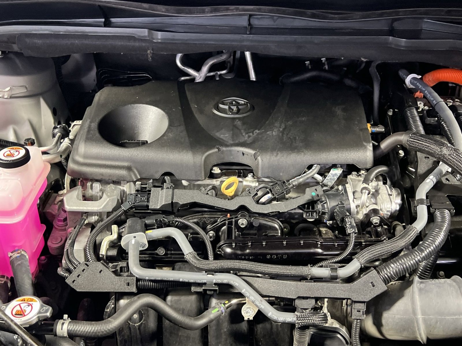 Used 2024 Toyota Sienna XLE image 30