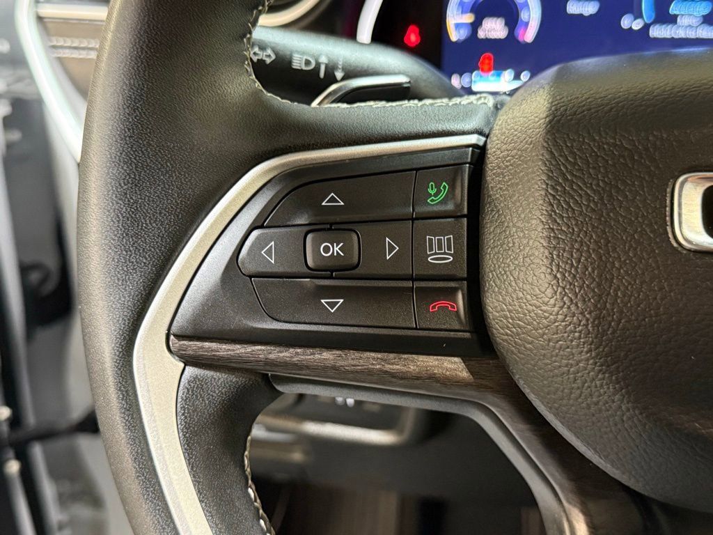 Certified 2023 Jeep Grand Cherokee L Limited w/ Black Appearance Package AWD/4WD image 33