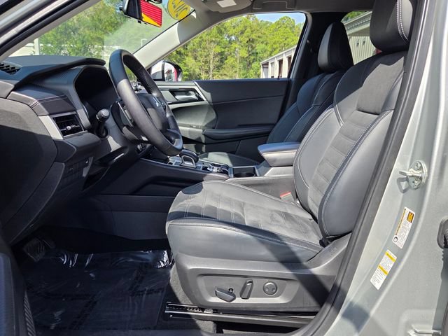 Used 2023 Mitsubishi Outlander SE FWD image 9