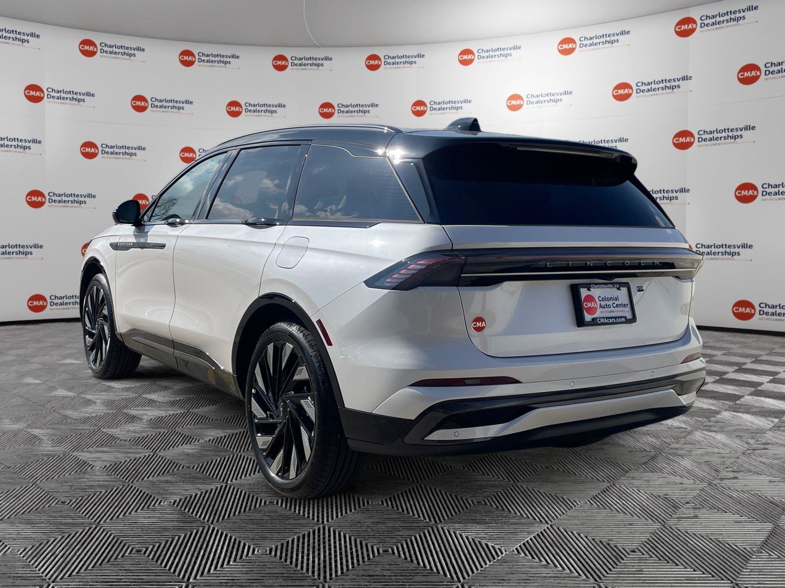 New 2026 Lincoln Nautilus Reserve AWD/4WD image 3