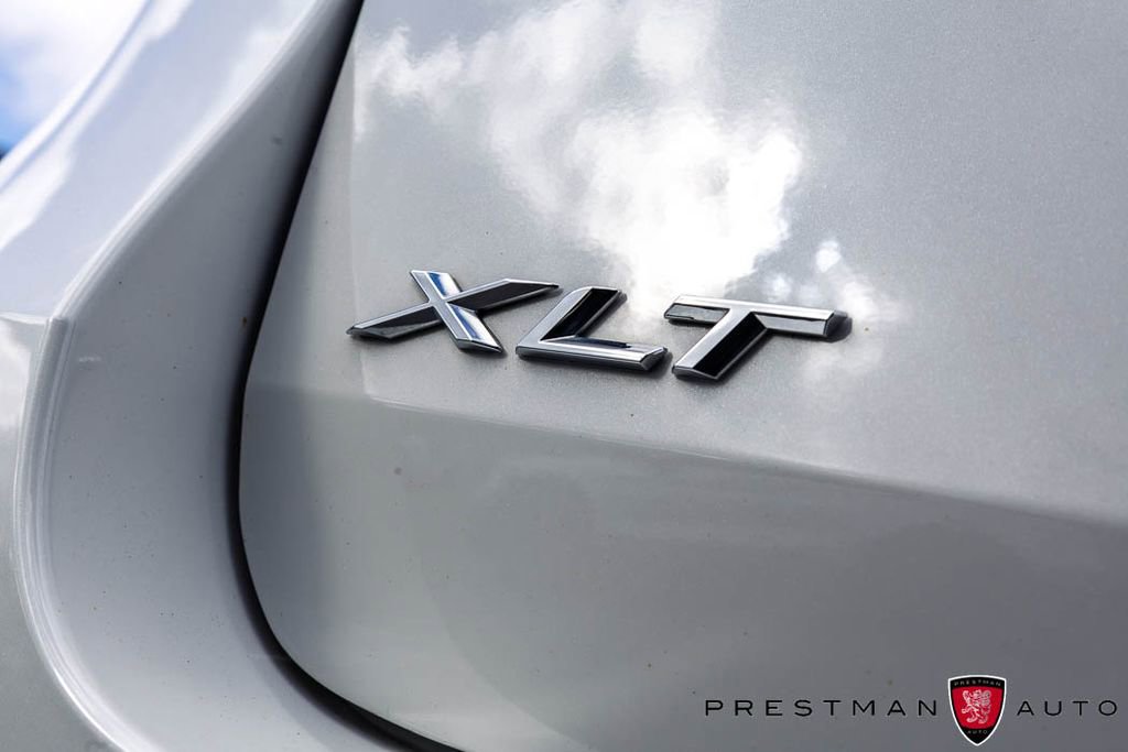 Used 2022 Ford Explorer XLT w/ Equipment Group 202A image 10