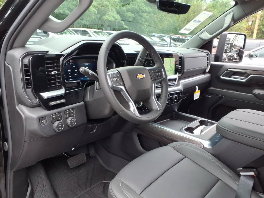 New 2026 Chevrolet Silverado 3500 LTZ w/ LTZ Plus Package AWD/4WD image 12