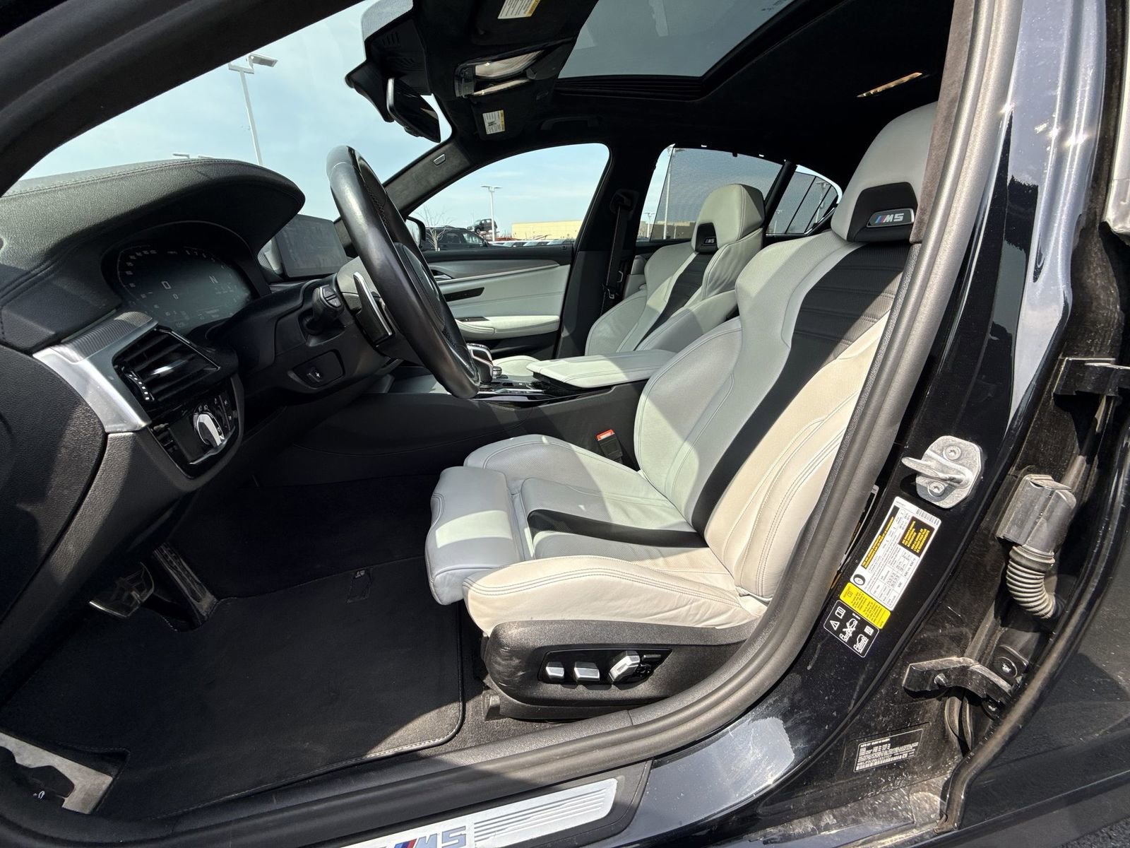 Used 2020 BMW M5 w/ Executive Package image 12