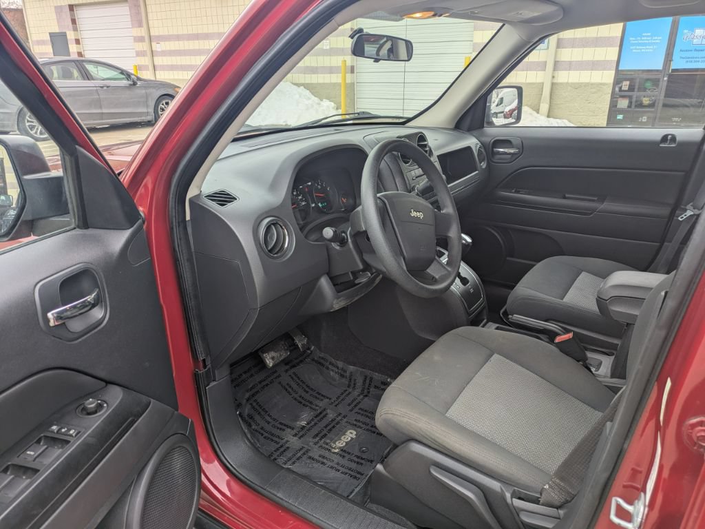 Used 2010 Jeep Patriot Sport image 10