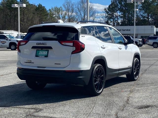 Used 2023 GMC Terrain SLE w/ Driver Convenience Package AWD/4WD image 3