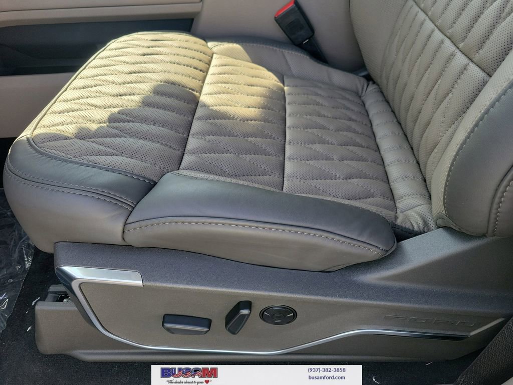 New 2026 Ford F250 Platinum image 17