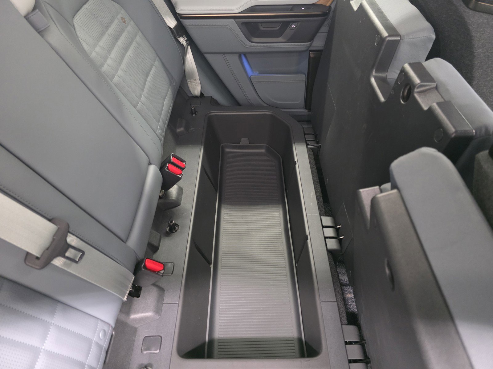 Used 2025 Rivian R1T Premium AWD/4WD image 24