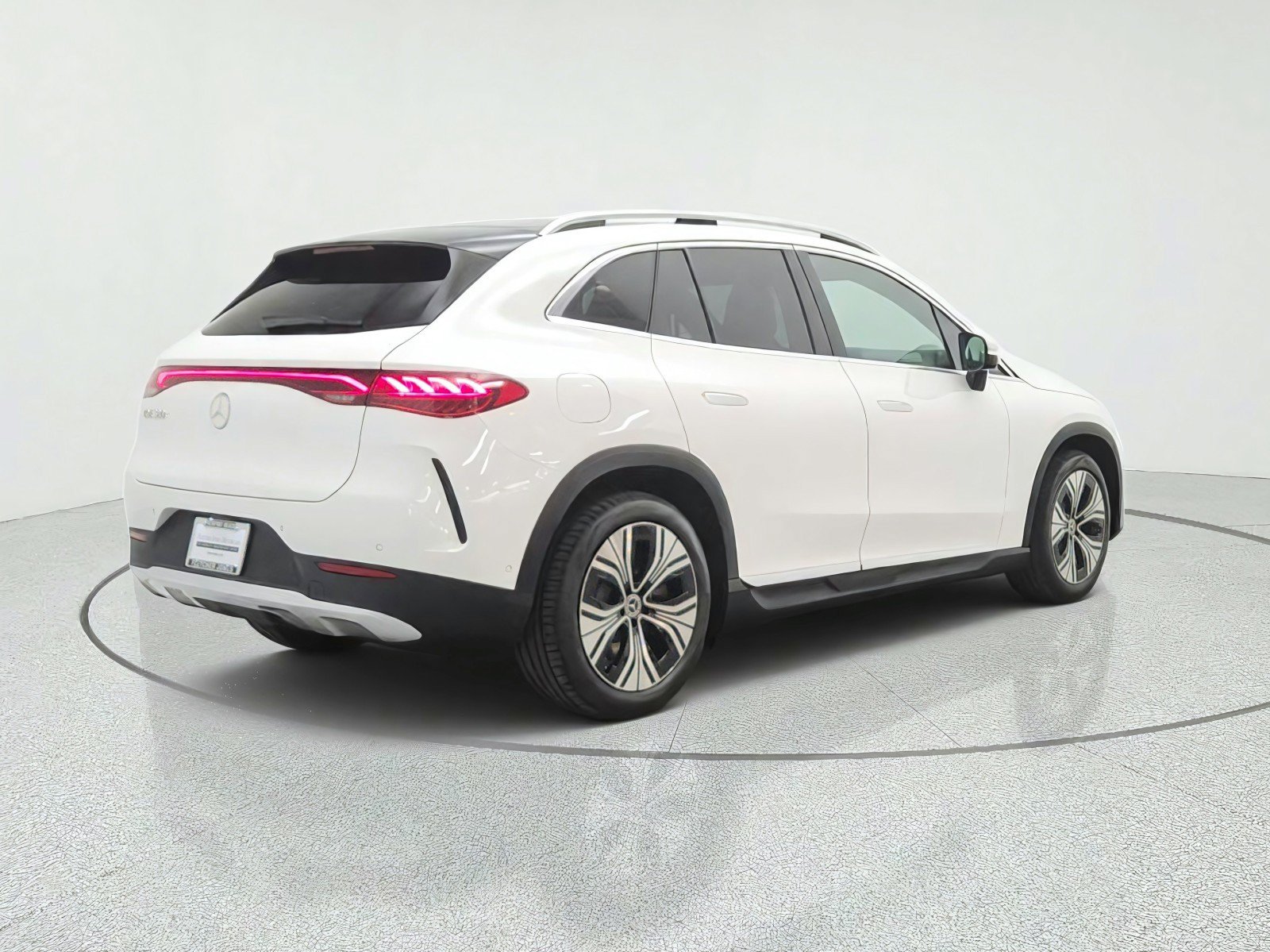 New 2027 Mercedes-Benz EQE 320+ SUV image 5