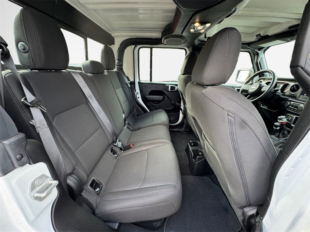 Used 2023 Jeep Gladiator Sport image 31