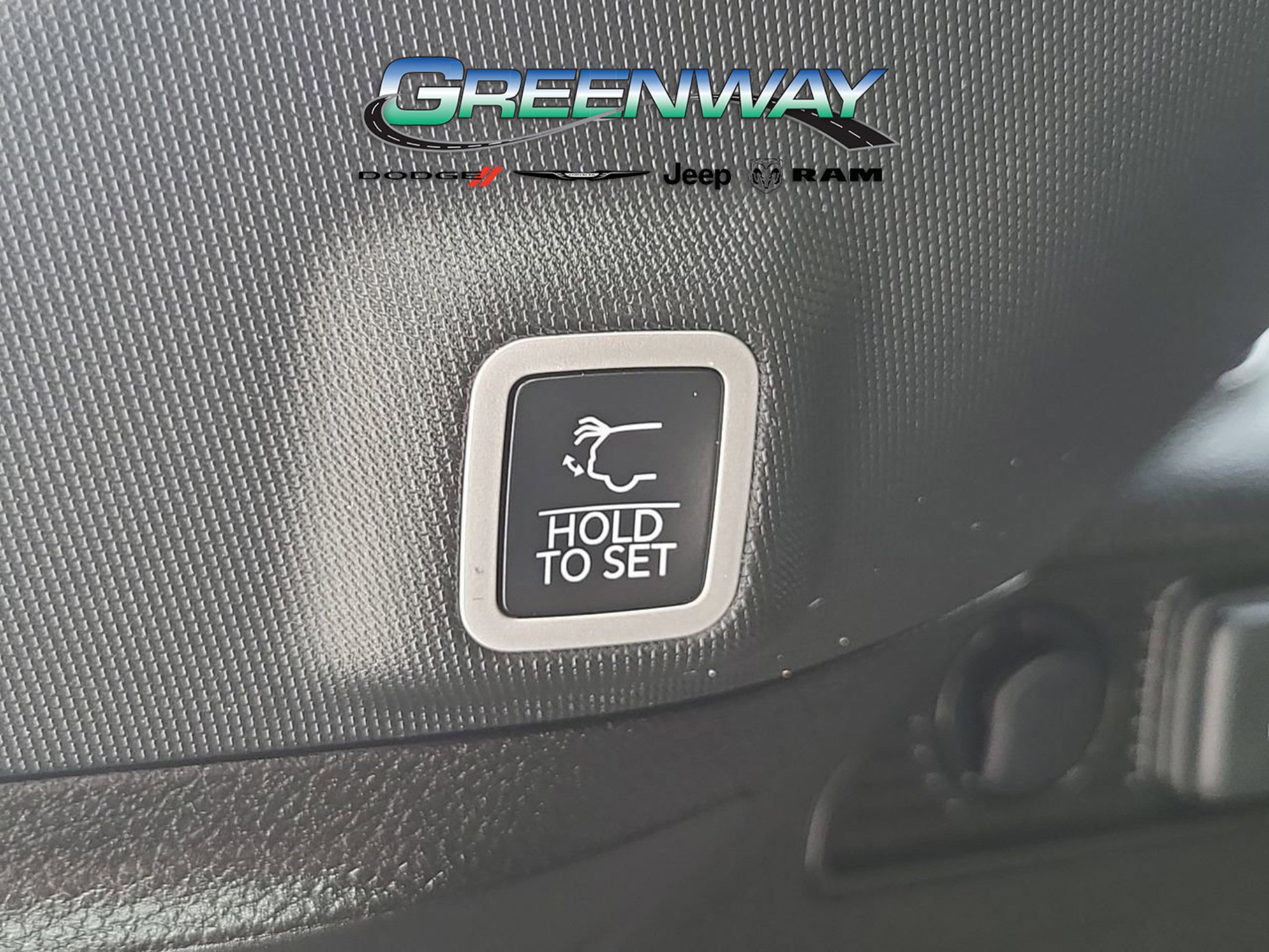 Used 2025 Jeep Grand Cherokee Limited w/ Black Appearance Package RWD image 6