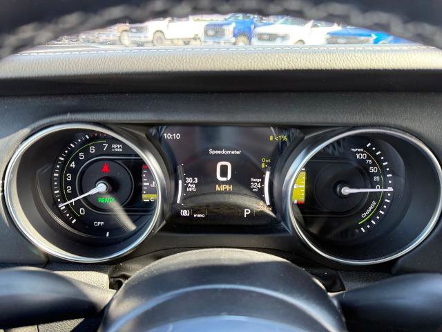 Used 2022 Jeep Wrangler Unlimited Sahara w/ Cold Weather Group AWD/4WD image 26