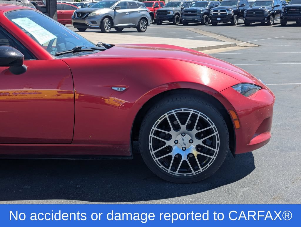 Used 2017 MAZDA MX-5 Miata RF Club w/ Appearance Package RWD image 2
