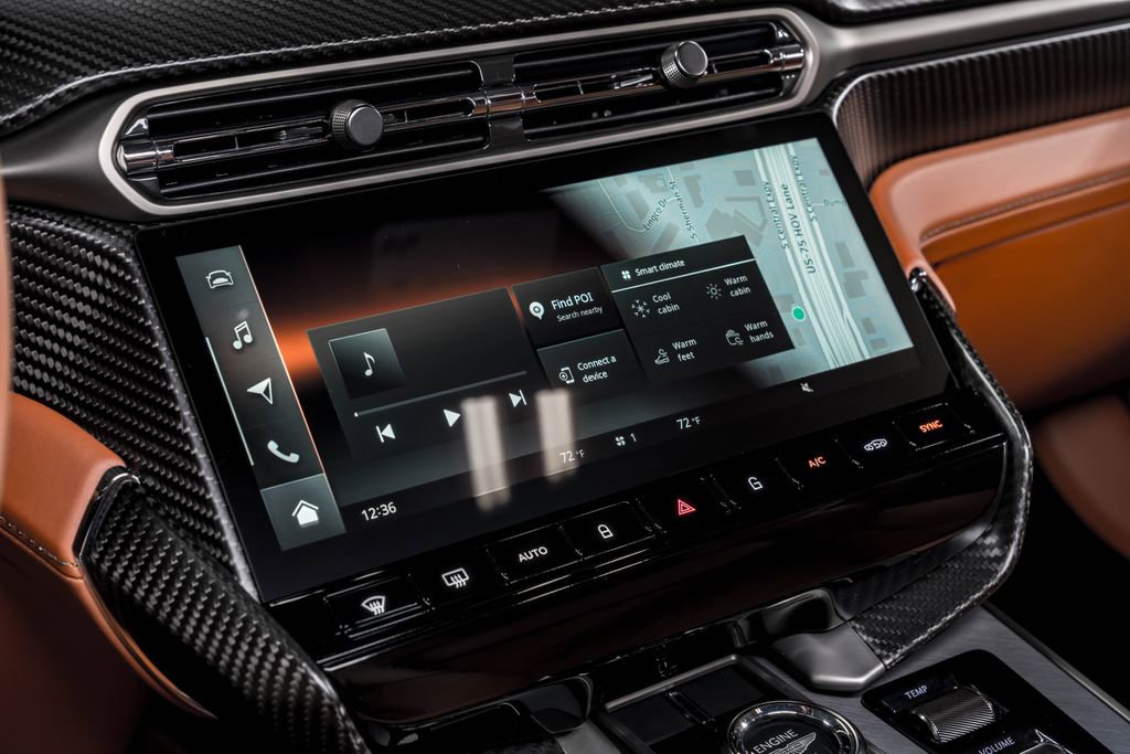 Used 2025 Aston Martin Vanquish image 22