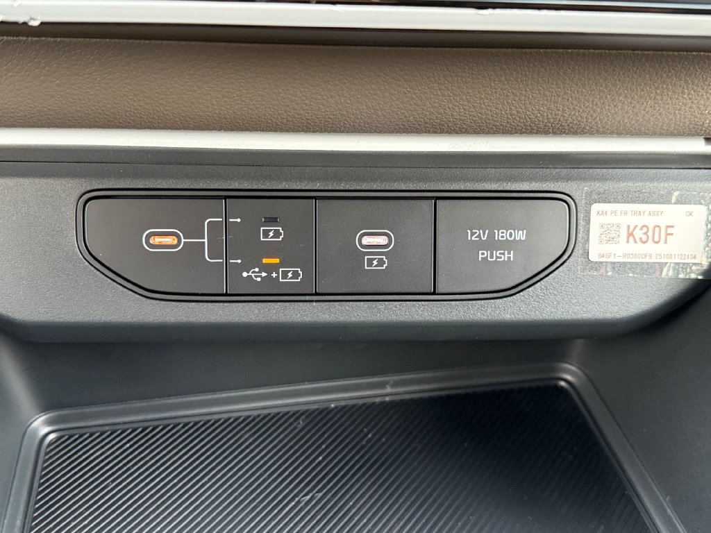 New 2026 Kia Carnival FWD image 18