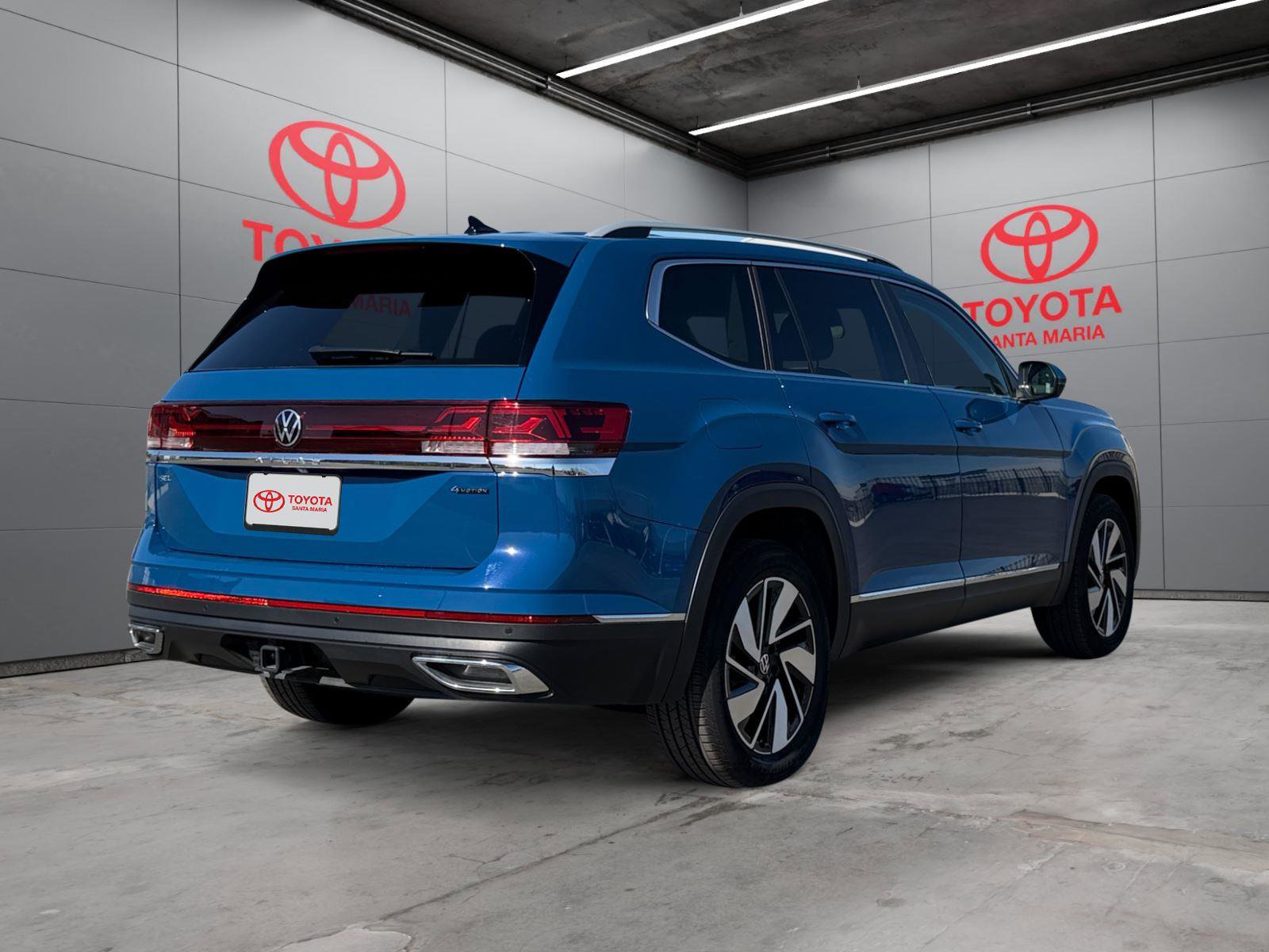 Used 2025 Volkswagen Atlas SEL AWD/4WD image 10