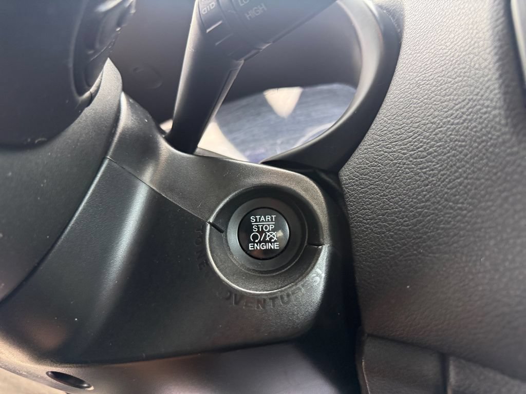 Used 2017 Jeep Renegade Latitude w/ Cold Weather Group AWD/4WD image 34