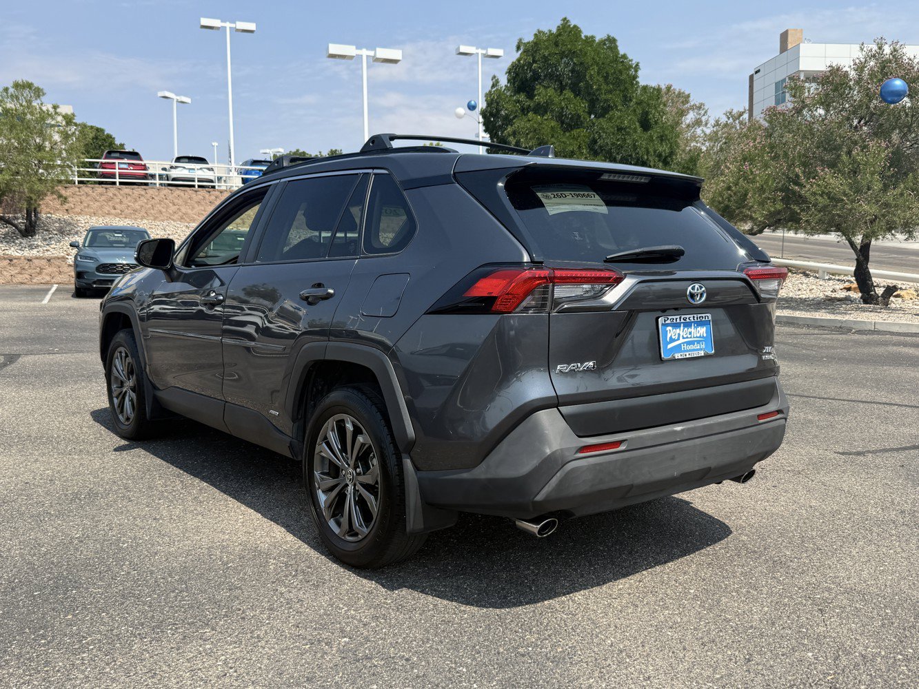 Used 2023 Toyota RAV4 XLE Premium AWD/4WD image 7