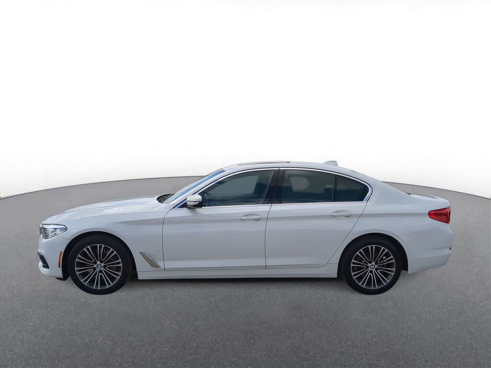 Used 2019 BMW 530i xDrive w/ Convenience Package AWD/4WD image 5