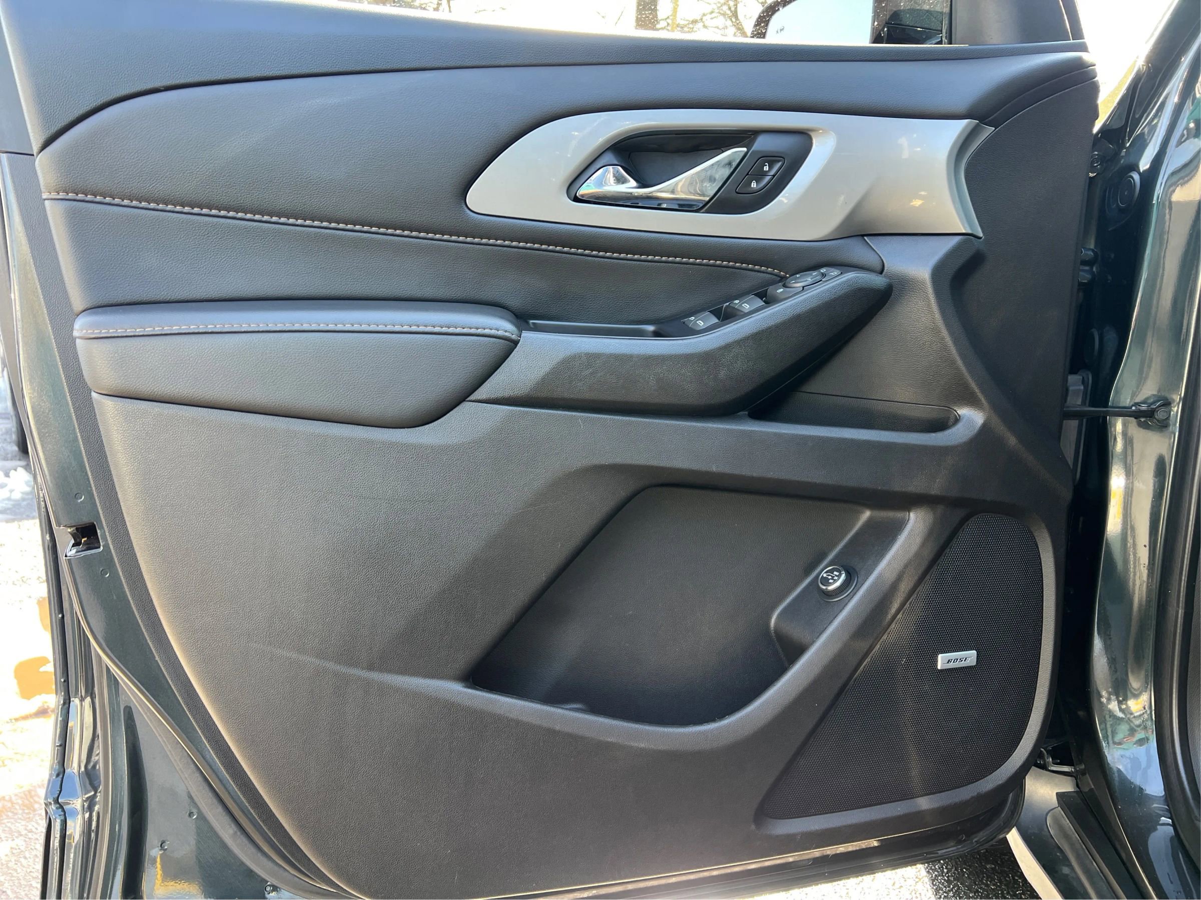 Used 2020 Chevrolet Traverse RS AWD/4WD image 17