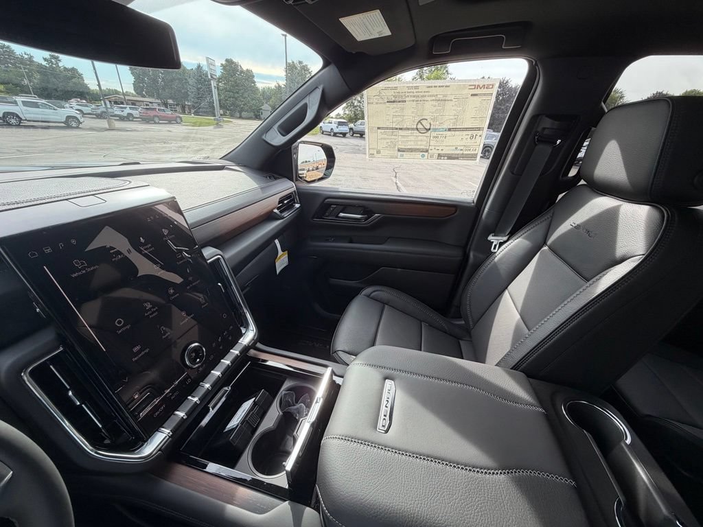 New 2026 GMC Yukon Denali w/ Sun & Power Step Package AWD/4WD image 14