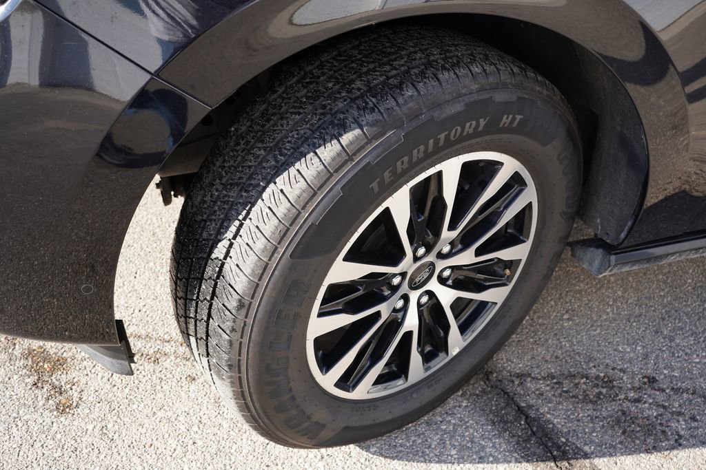 Certified 2025 Ford Expedition Max Platinum image 15