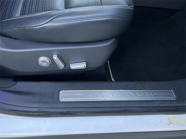 Used 2024 Lincoln Nautilus Reserve image 25