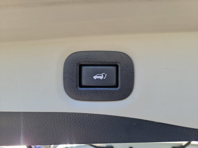 Used 2018 Nissan Rogue SV FWD image 10
