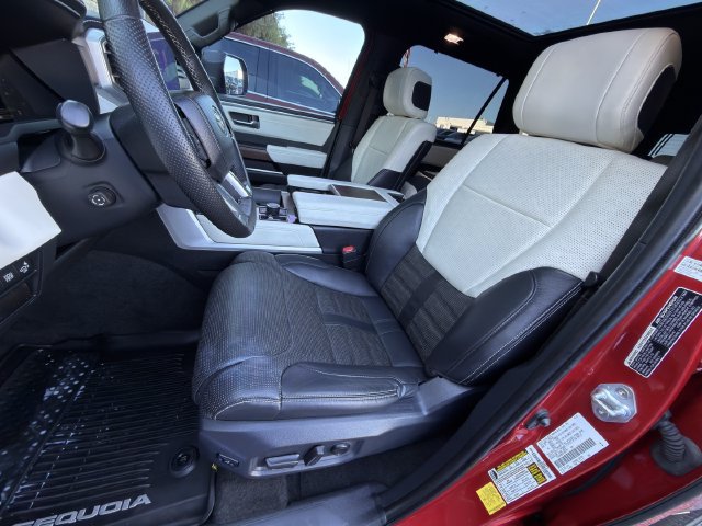 Used 2023 Toyota Sequoia Capstone AWD/4WD image 26
