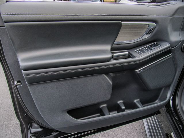 New 2025 Ford Expedition Max Platinum w/ Driver's Package image 12