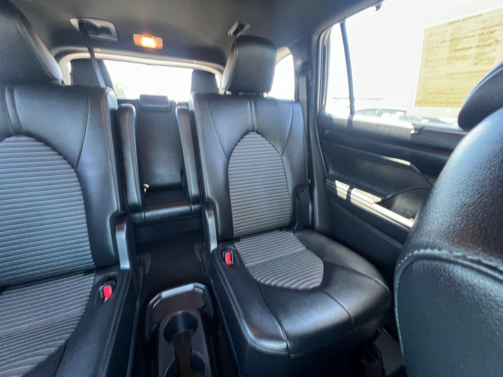 Used 2025 Toyota Highlander XSE AWD/4WD image 42
