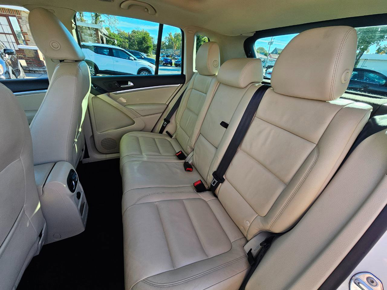 Used 2013 Volkswagen Tiguan SEL image 15