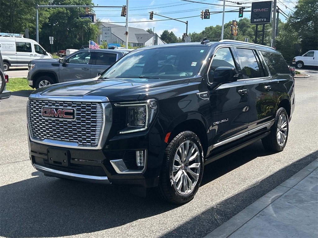 Used 2022 GMC Yukon XL Denali image 7
