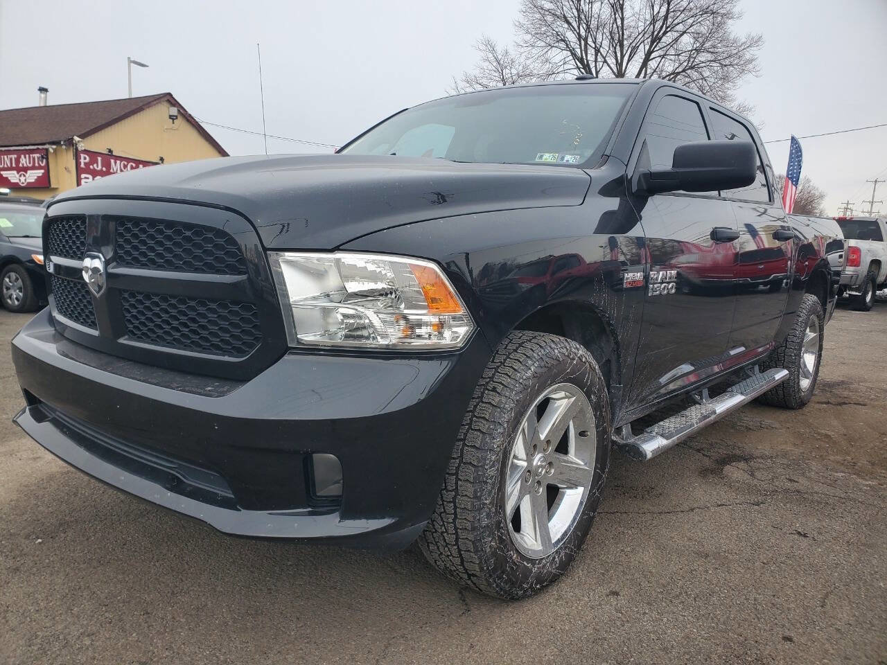 Used 2018 RAM 1500 Express w/ Express Value Package image 1