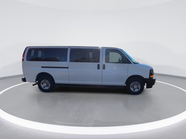 Used 2023 Chevrolet Express 3500 LS image 3