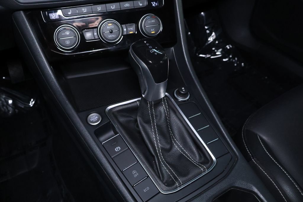 Used 2022 Volkswagen Jetta SE w/ Panoramic Sunroof Package image 33