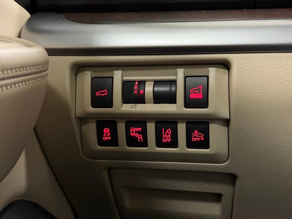 Used 2018 Subaru Outback 3.6R Limited image 16