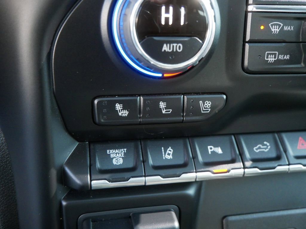 Certified 2022 Chevrolet Silverado 3500 High Country w/ Z71 Off-Road Package image 32