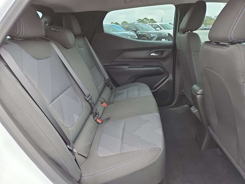 New 2027 Chevrolet Bolt LT w/ Comfort Package FWD image 17