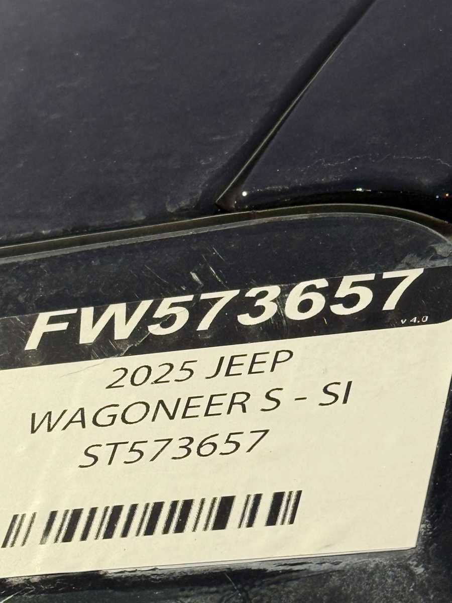 New 2025 Jeep Wagoneer S Limited image 35