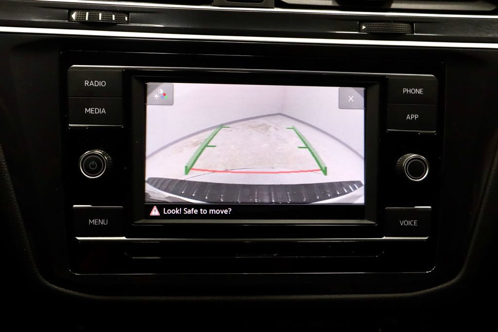 Used 2024 Volkswagen Tiguan S AWD/4WD image 2