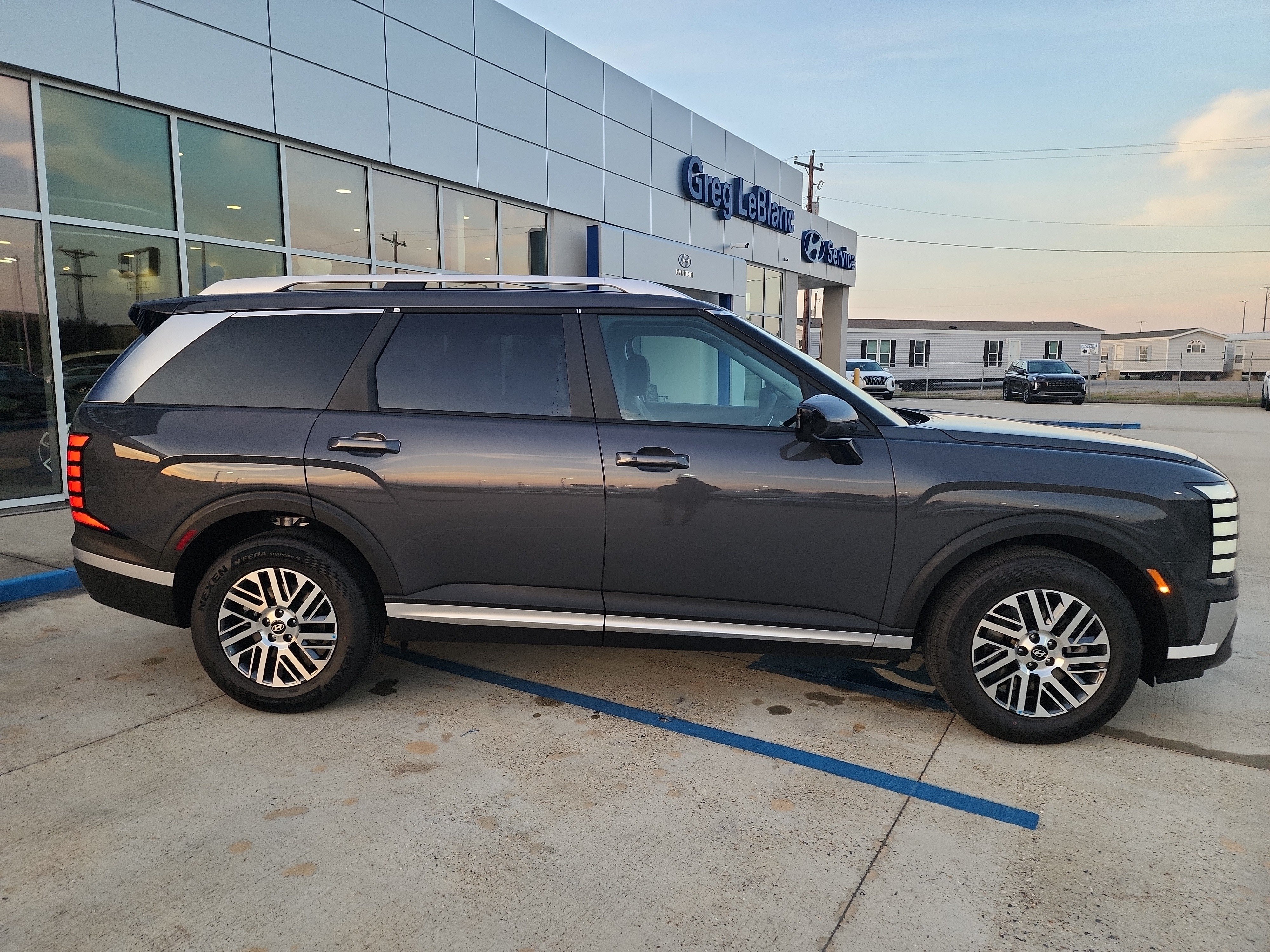 New 2027 Hyundai Palisade SEL FWD image 8