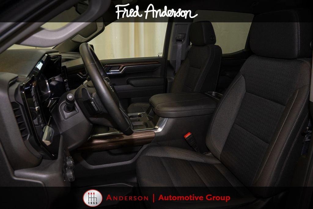 Used 2025 Chevrolet Silverado 1500 LT Trail Boss w/ Convenience Package II AWD/4WD image 11