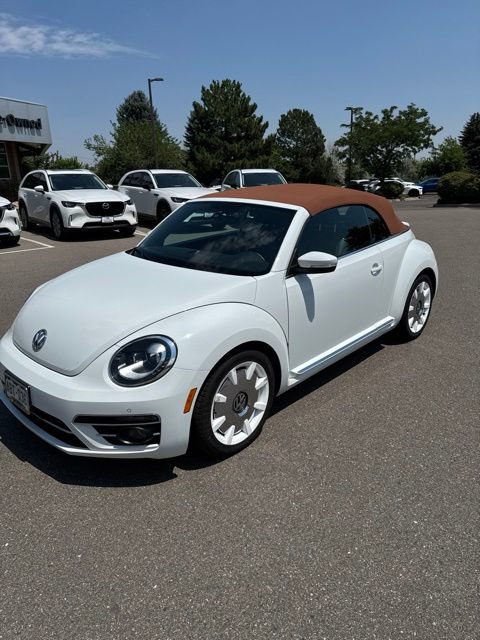 Used 2019 Volkswagen Beetle 2.0T Final Edition SEL FWD image 2