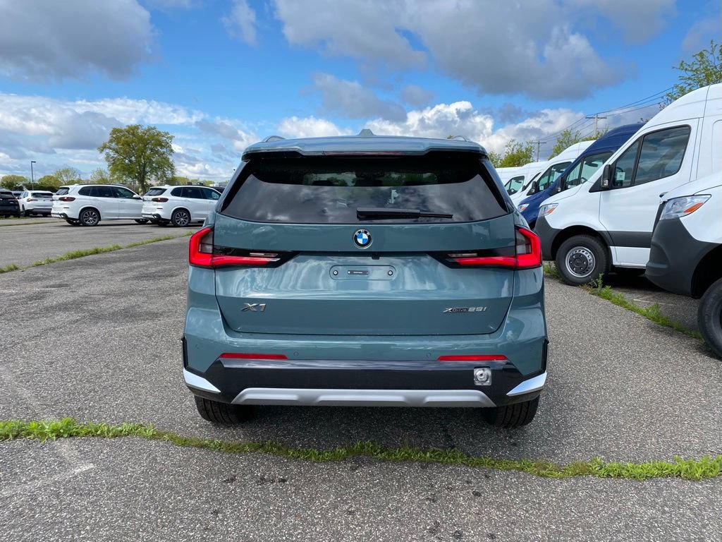 New 2026 BMW X1 xDrive28i w/ Convenience Package AWD/4WD image 3