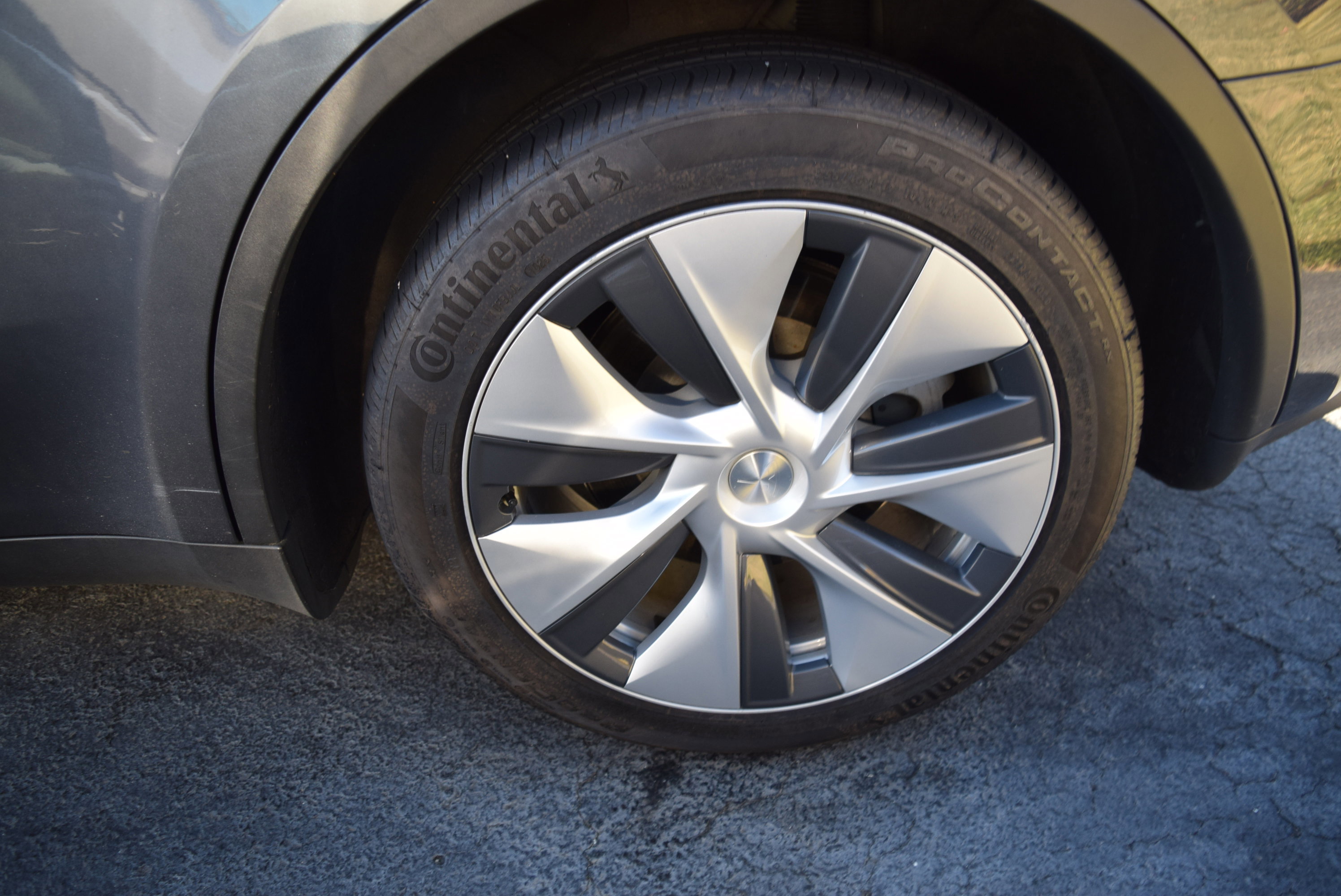 Used 2023 Tesla Model Y Long Range image 7