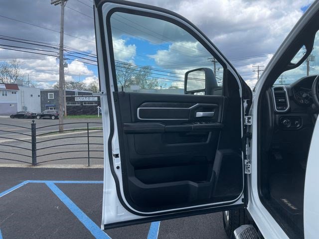 Certified 2024 RAM 2500 Big Horn AWD/4WD image 30