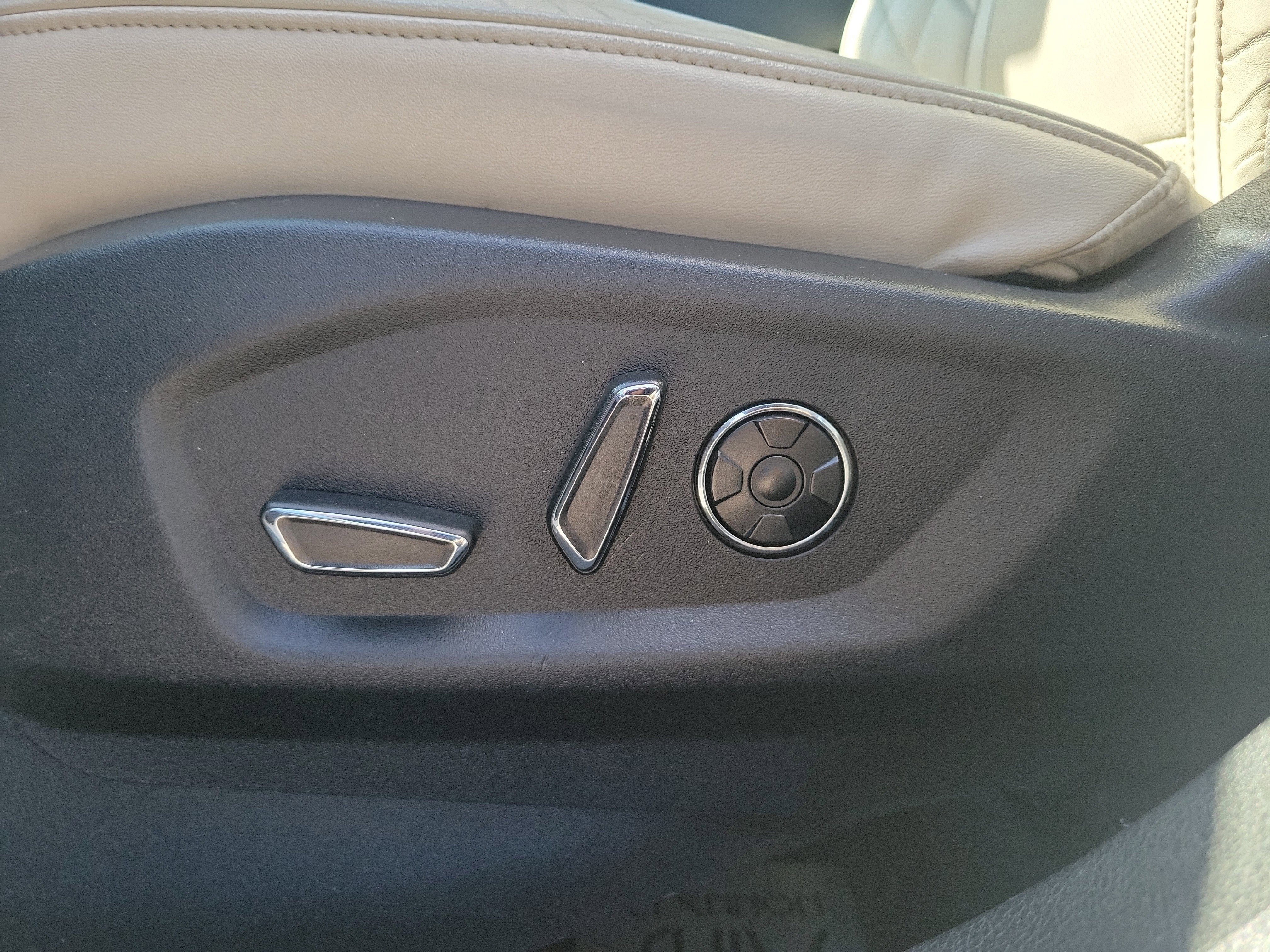 Used 2016 Ford Explorer Platinum image 20