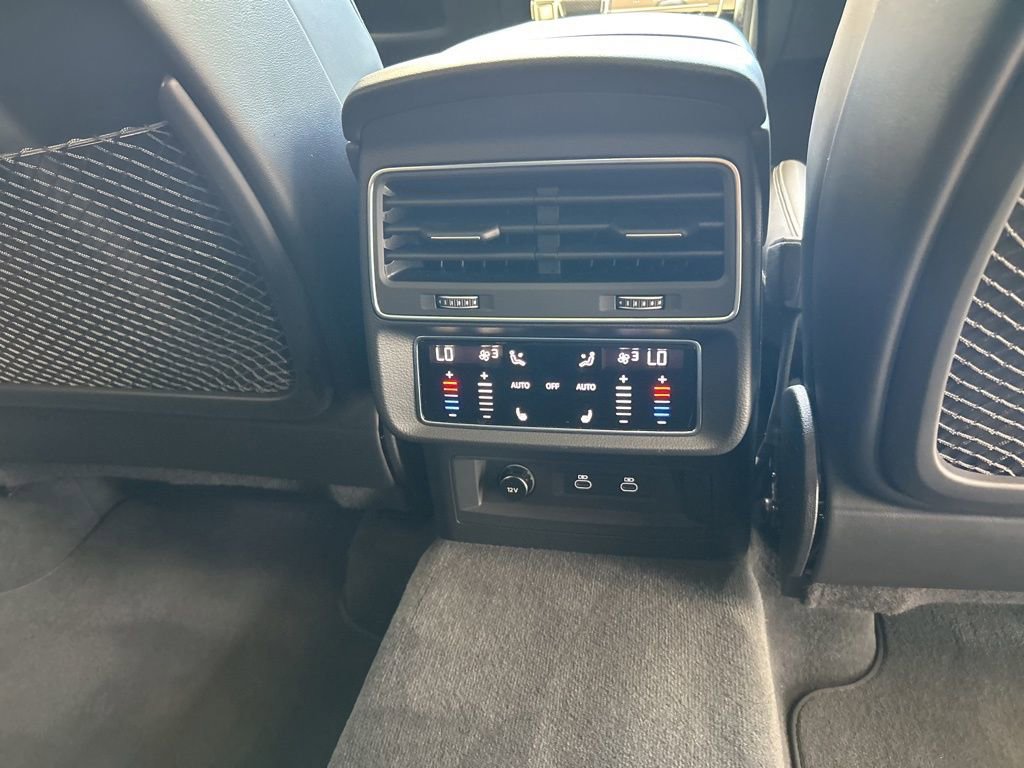 Used 2022 Audi RS Q8 AWD/4WD image 28