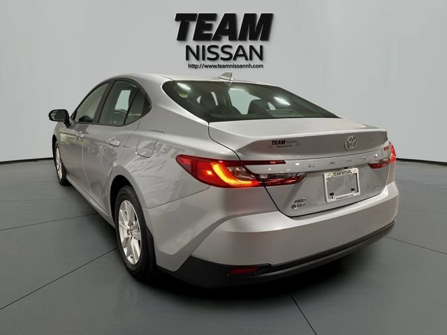 Used 2025 Toyota Camry LE AWD/4WD image 4